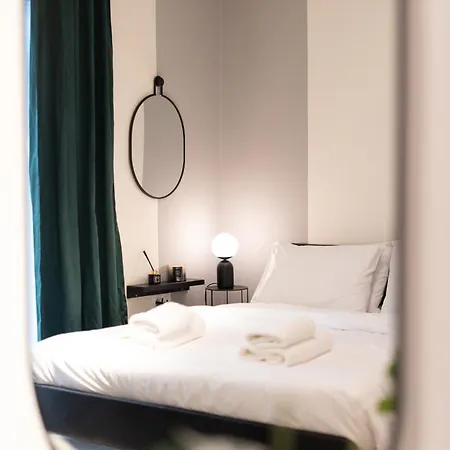 Modern Near The National Gallery In Apartment